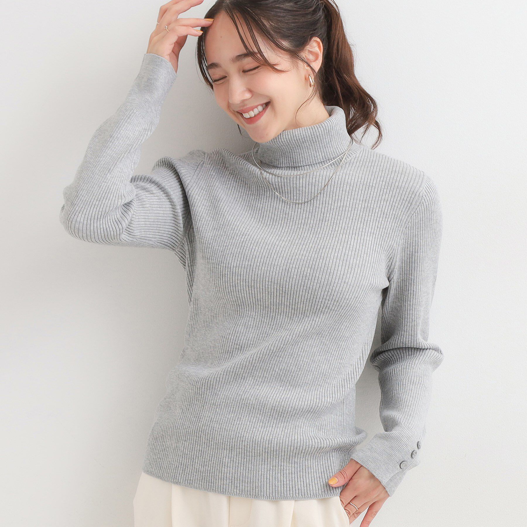 SHOO･LA･RUE「【絶妙なゆるピタ/洗濯機可】ちくちくしにくい リブタートルネック やわらかニット【CIRCRIC】」|ニット・セーター|ライトグレー(011