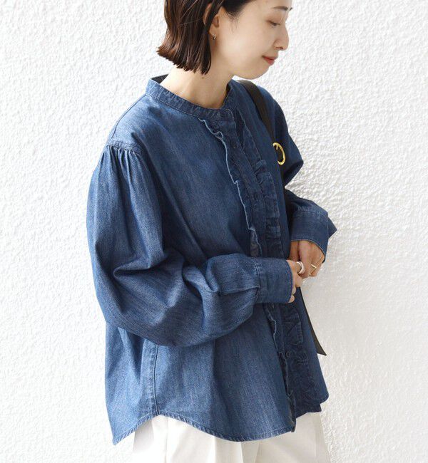 SHIPS for women「〈洗濯機可能〉ライトオンス フリル デニム シャツ」|シャツ・ブラウス|