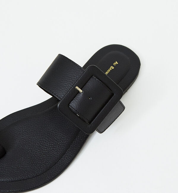 AU BANNISTER「【販売店舗限定】サムホルダーフラットサンダル」|サンダル|