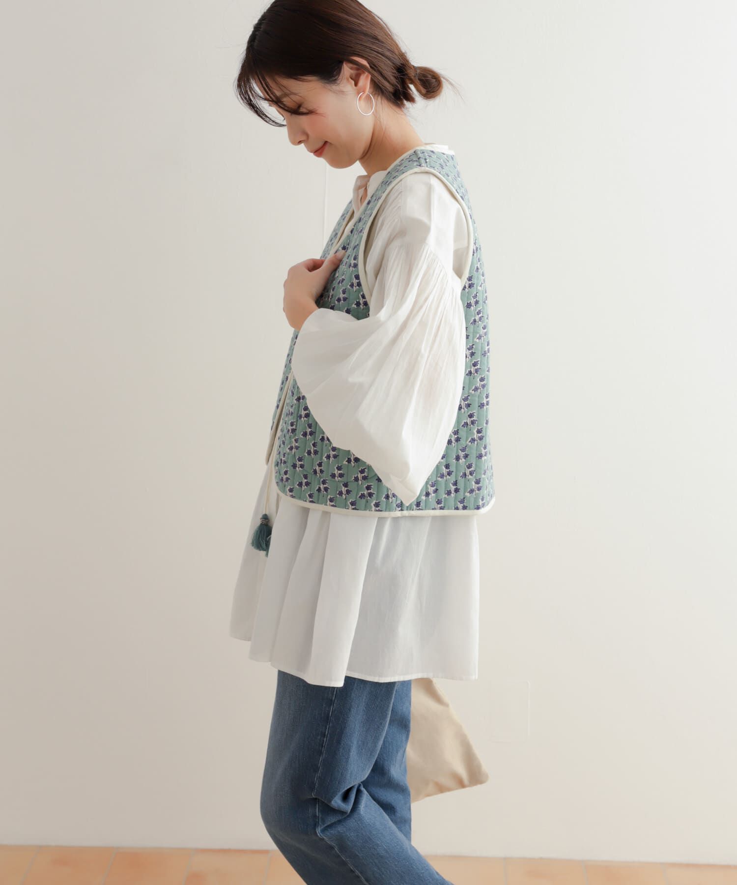 URBAN RESEARCH DOORS「コットンリバーシブルキルティングベスト」|ダウンベスト・ベスト|