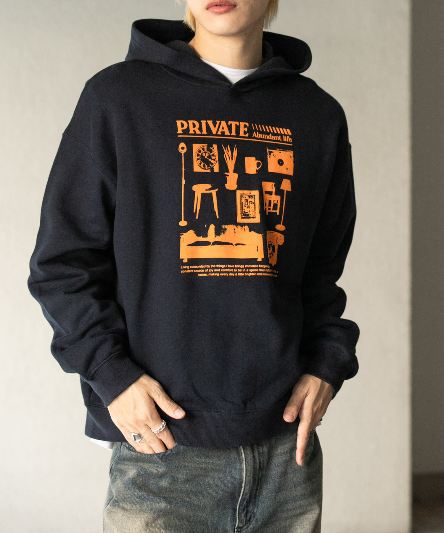 SENSE OF PLACE by URBAN RESEARCH「Furniture Graphic hoodie」|パーカー|ネイビー