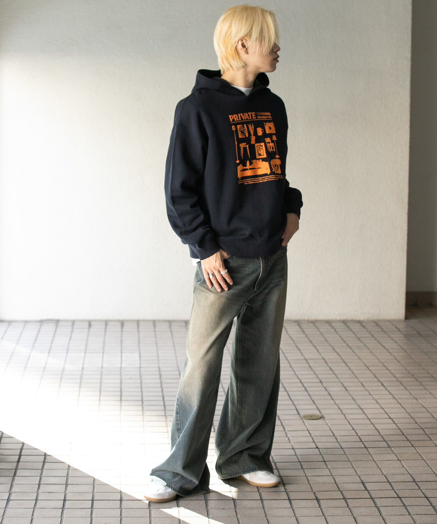 SENSE OF PLACE by URBAN RESEARCH「Furniture Graphic hoodie」|パーカー|