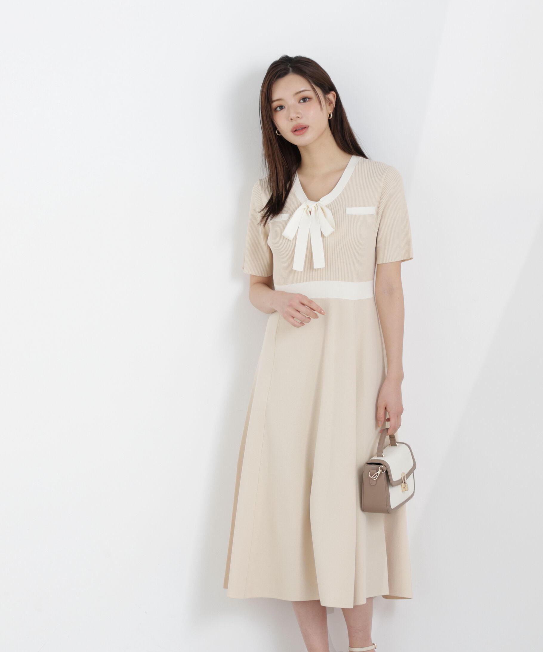 PROPORTION BODY DRESSING「リボンタイバイカラーニットワンピース　26SS」|ワンピース|ベージュ&times;エク