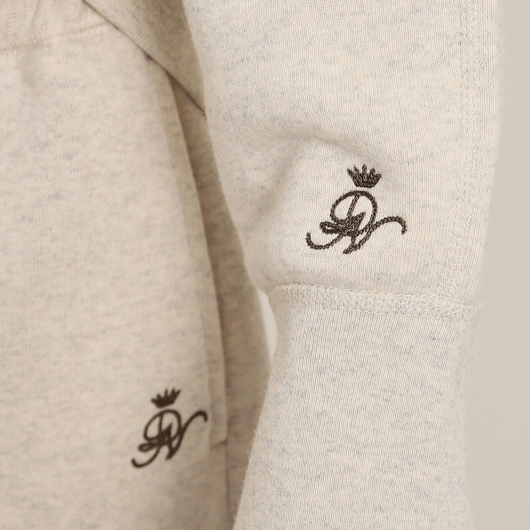 Dessin「【ユニセックス・日本製・洗える】吊り裏毛フーデッドスウェット」|パーカー|