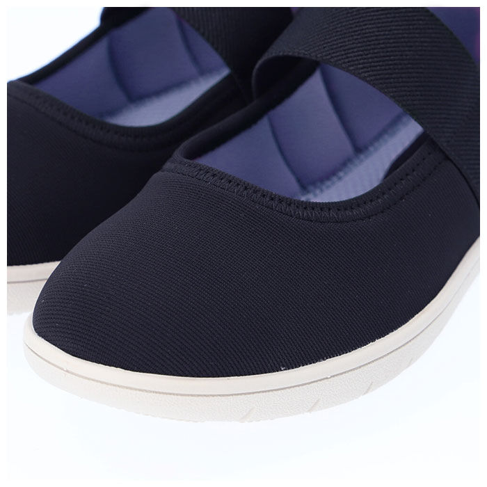 BACKYARD FAMILY「パンプス ストラップ 通販 軽量 軽い フラット フィット 履きやすい 歩きやすい ストレッチ」|パンプス|