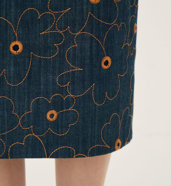 TOMORROWLAND collection「デニムフラワーリング タイトストレートスカート」|タイト|