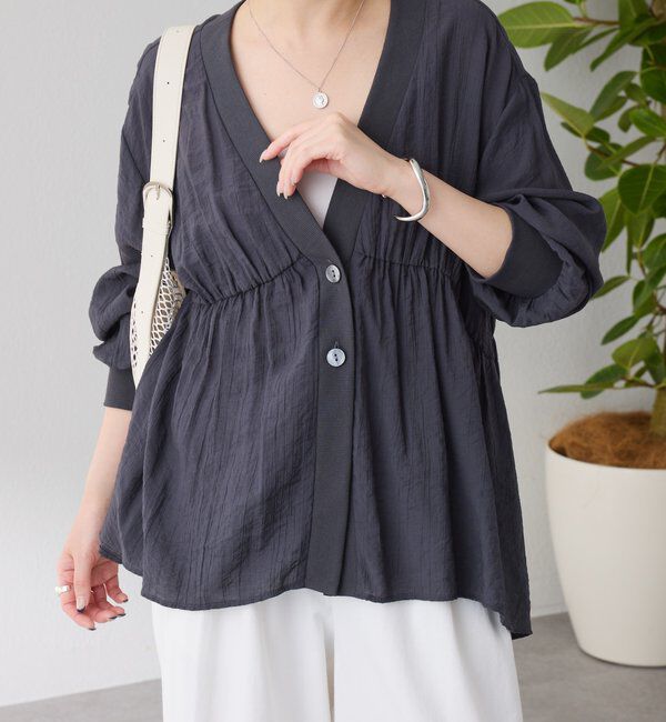  「《1枚で着映える》ギャザー切替シャツカーディガン」|シャツ・ブラウス|チャコールグレー