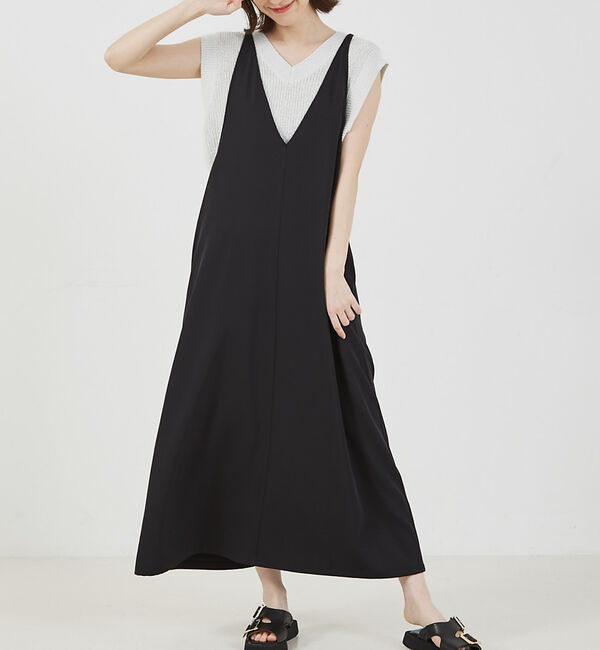 abahouse mavie「【大人のいちまんワンピ】クールタッチサテンキャミジャンスカ」|ジャンパースカート|ブラック