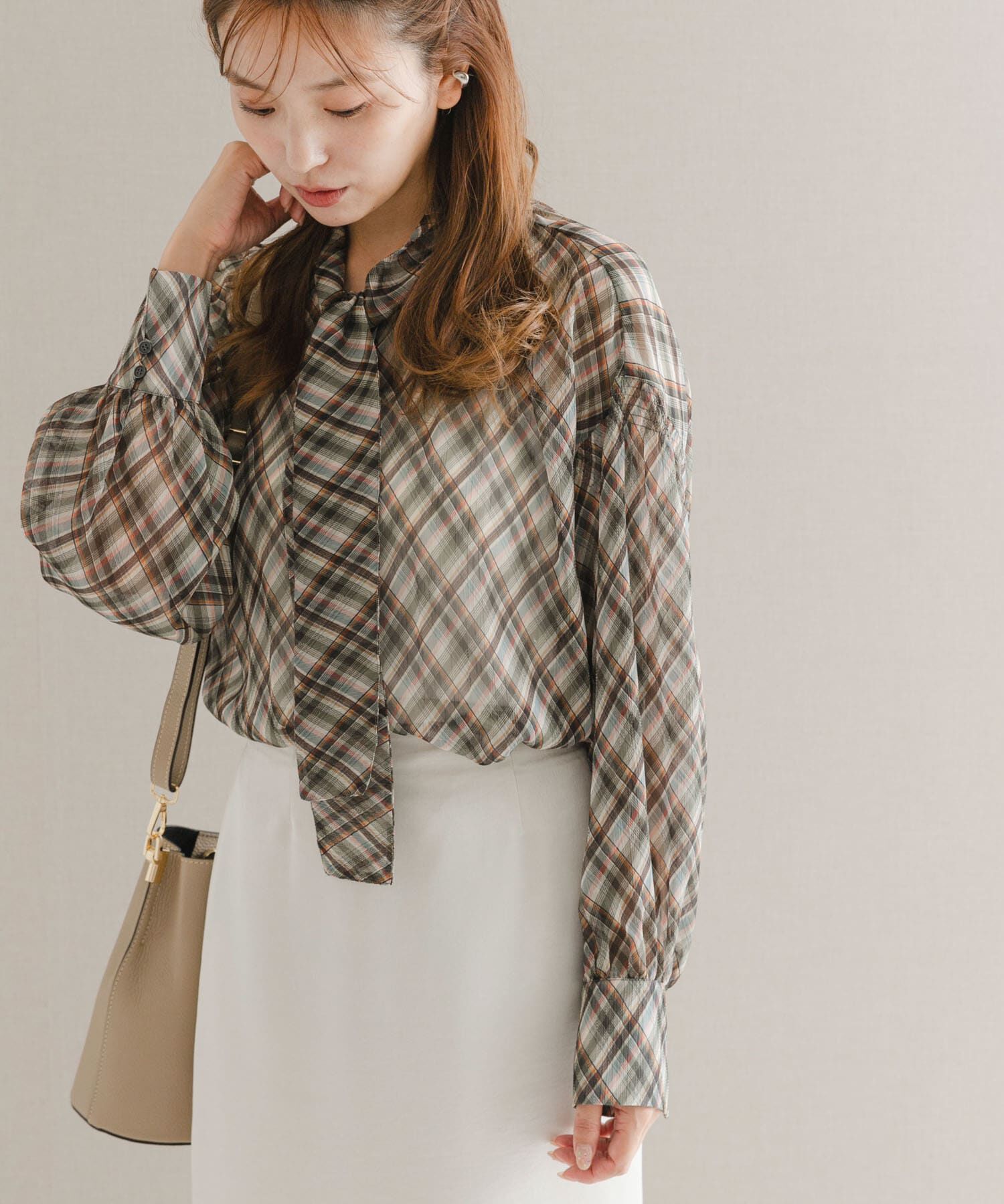 URBAN RESEARCH ROSSO「チェックボウタイボリュームブラウス」|シャツ・ブラウス|