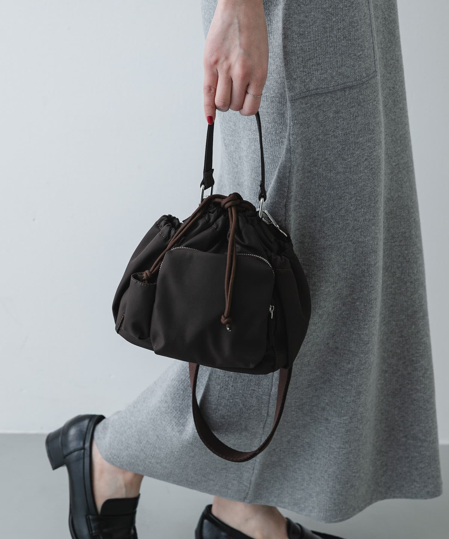 SENSE OF PLACE by URBAN RESEARCH「『撥水』ポケットデザインナイロンバッグ」|ハンドバッグ|ブラウン