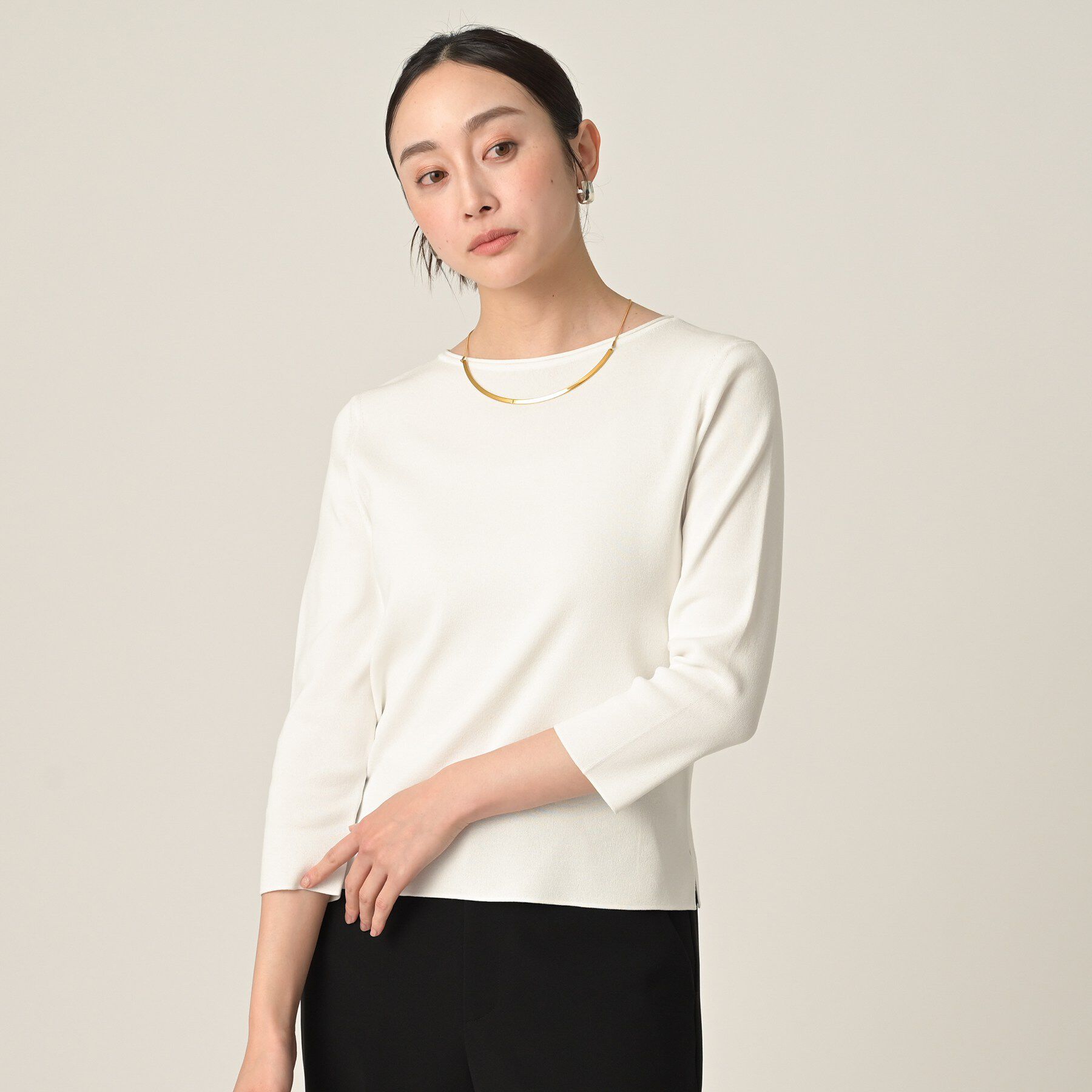 UNTITLED「【洗える/七分袖】ボートネックコットンプルオーバー」|ニット・セーター|ホワイト(001)