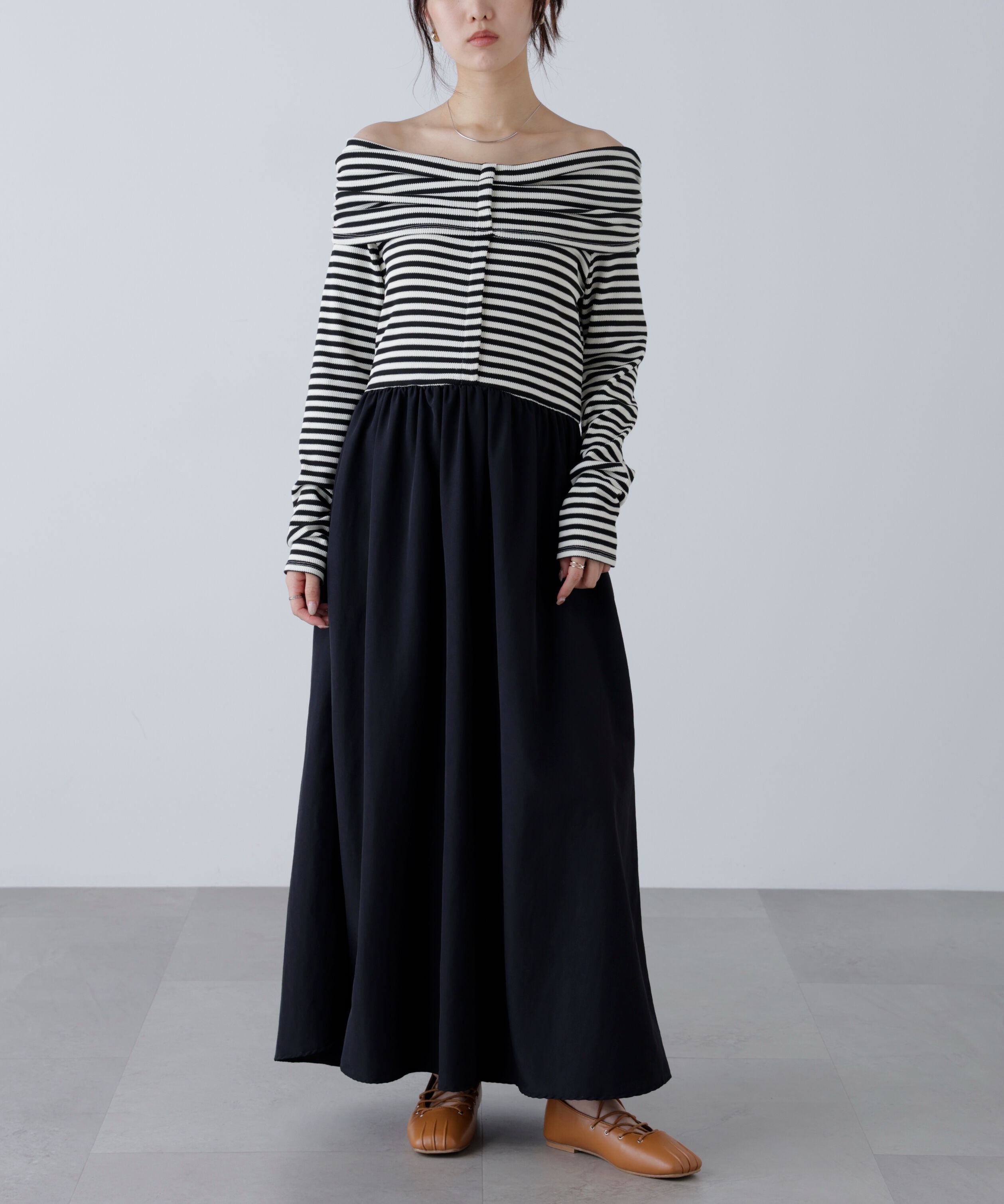  「オフショルドッキングワンピース」|ワンピース|