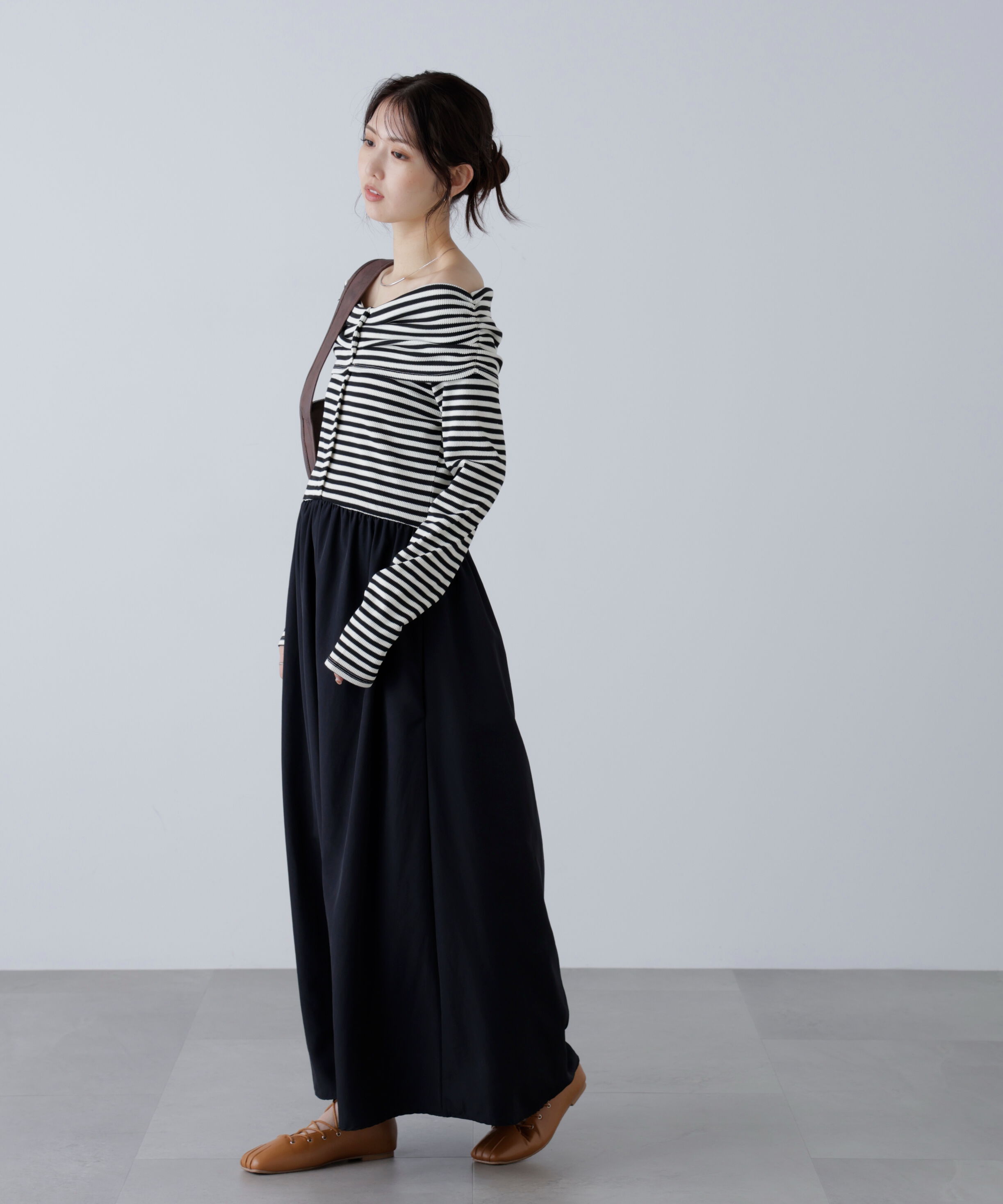  「オフショルドッキングワンピース」|ワンピース|