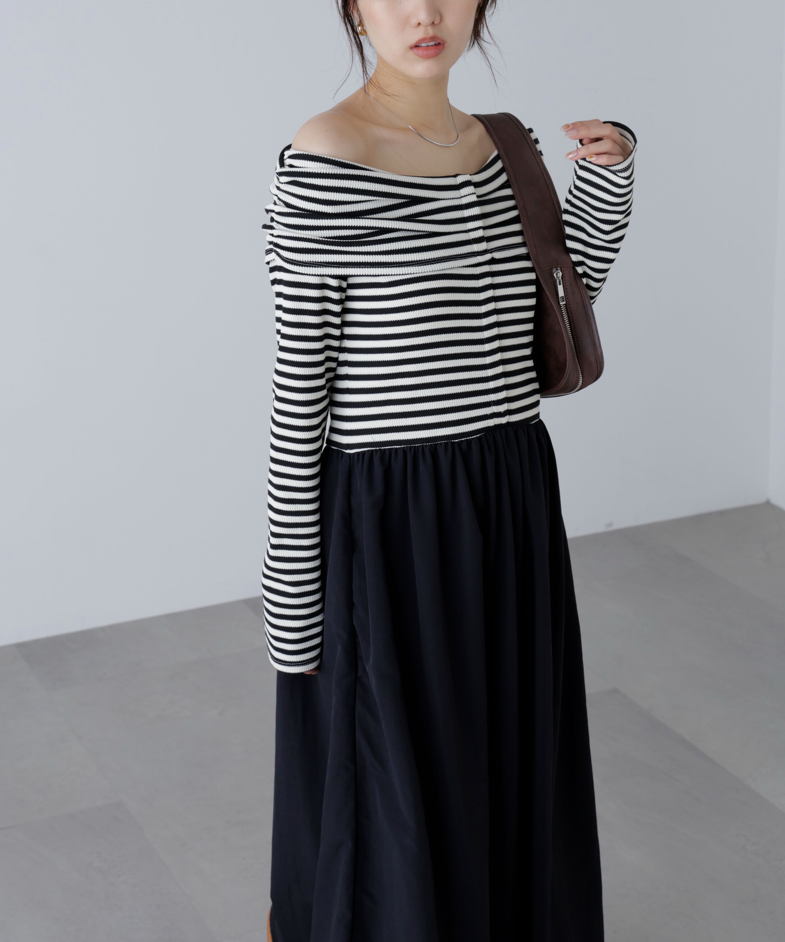  「オフショルドッキングワンピース」|ワンピース|