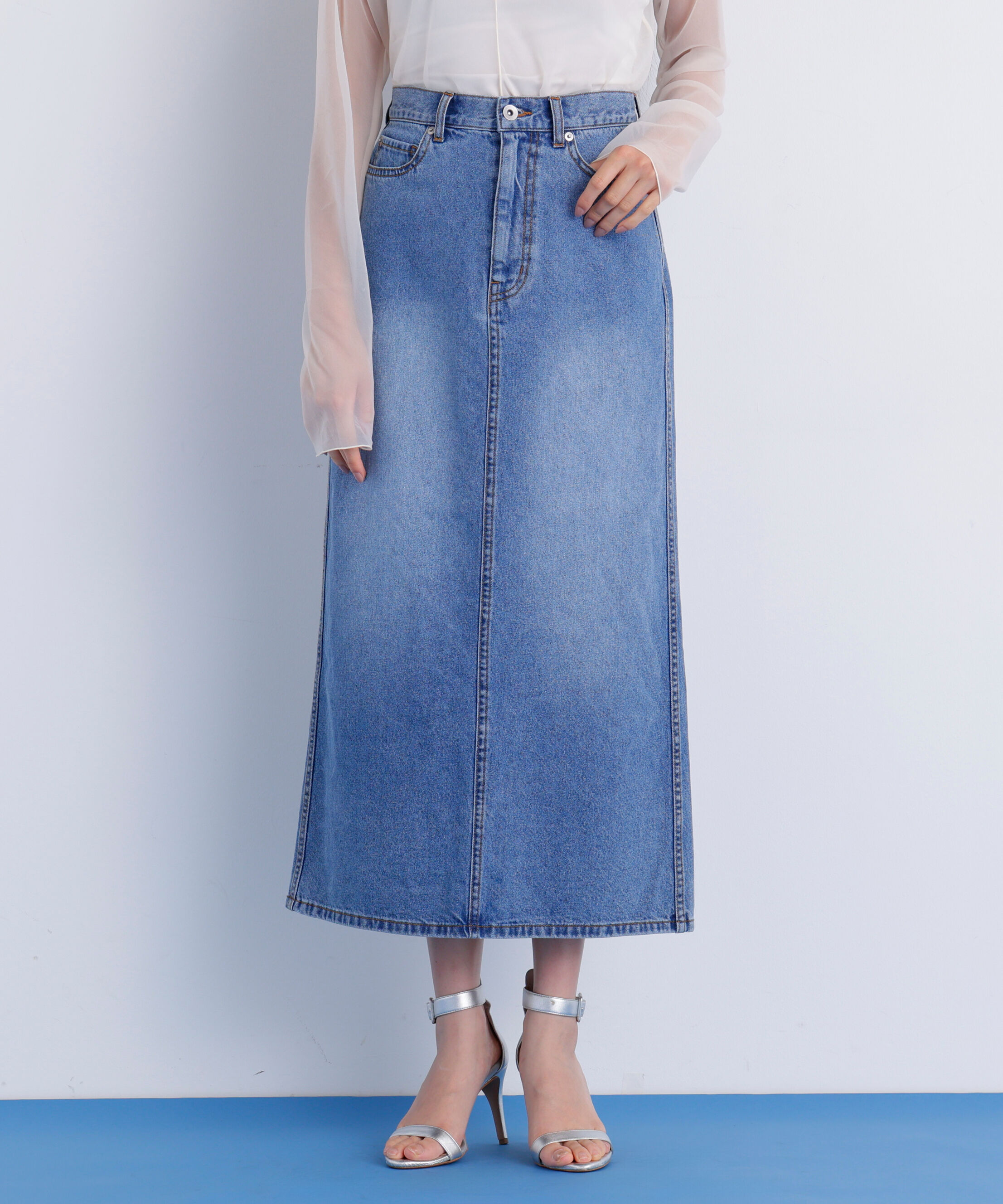  「［美香さん着用］デニムマキシＡラインスカート」|スカート|ブルー