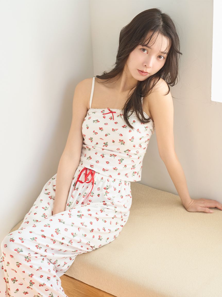 SNIDEL HOME「ストロベリーアイレットレイヤードキャミソール」|ルームウェア|