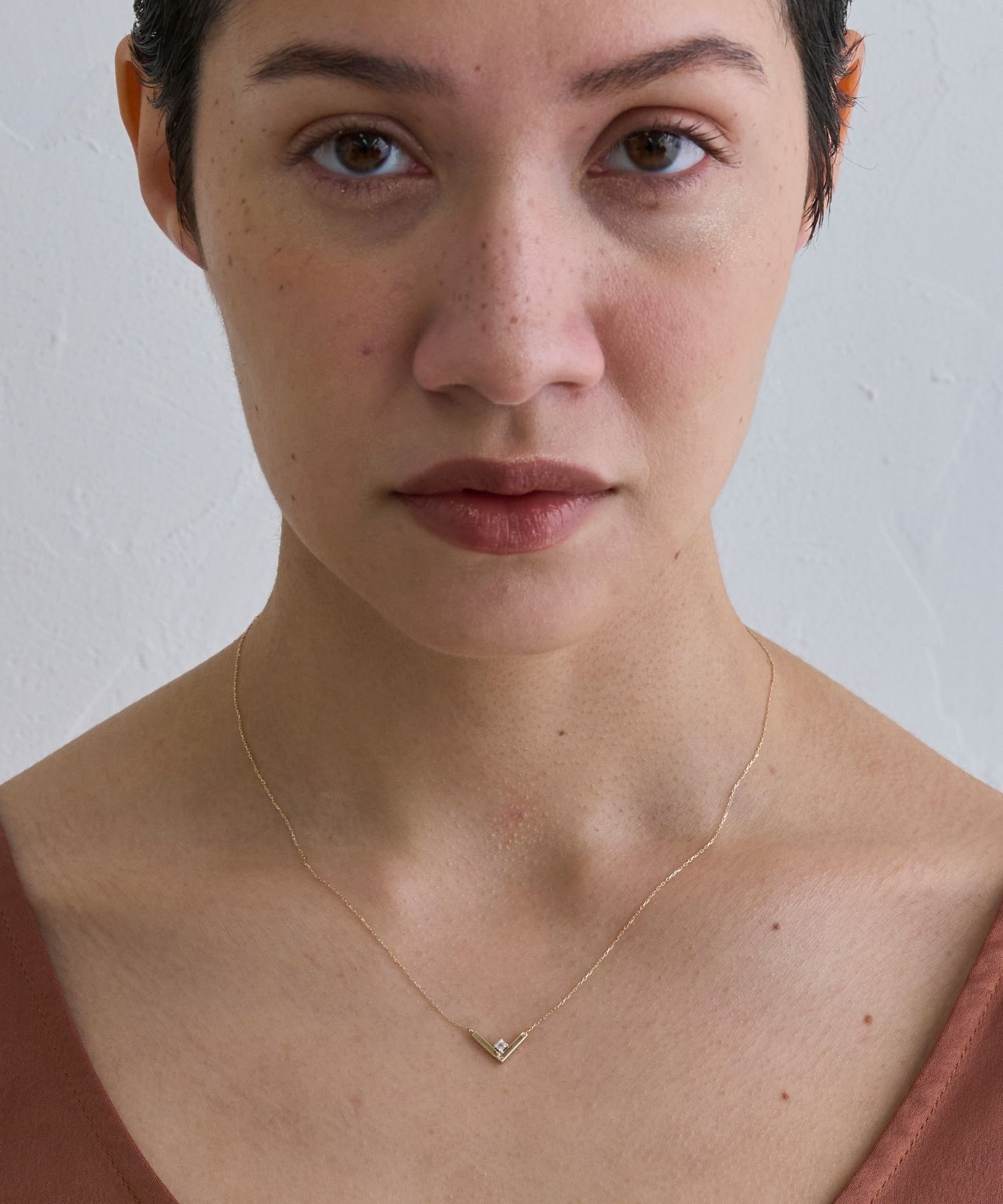 JUPITER「【K10】Vライン天然石ネックレス　ラブラドライト」|ネックレス|