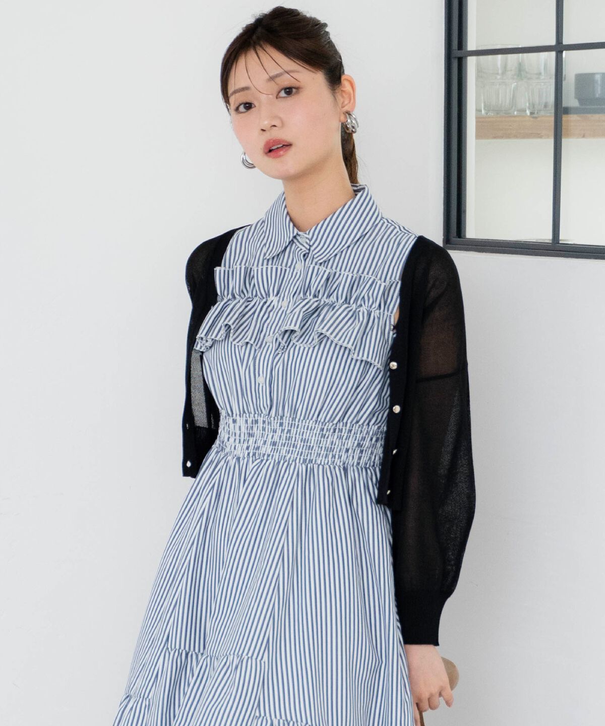 アンドクチュール「シャイニーシアーⅤネックカーディガン」|カーディガン|