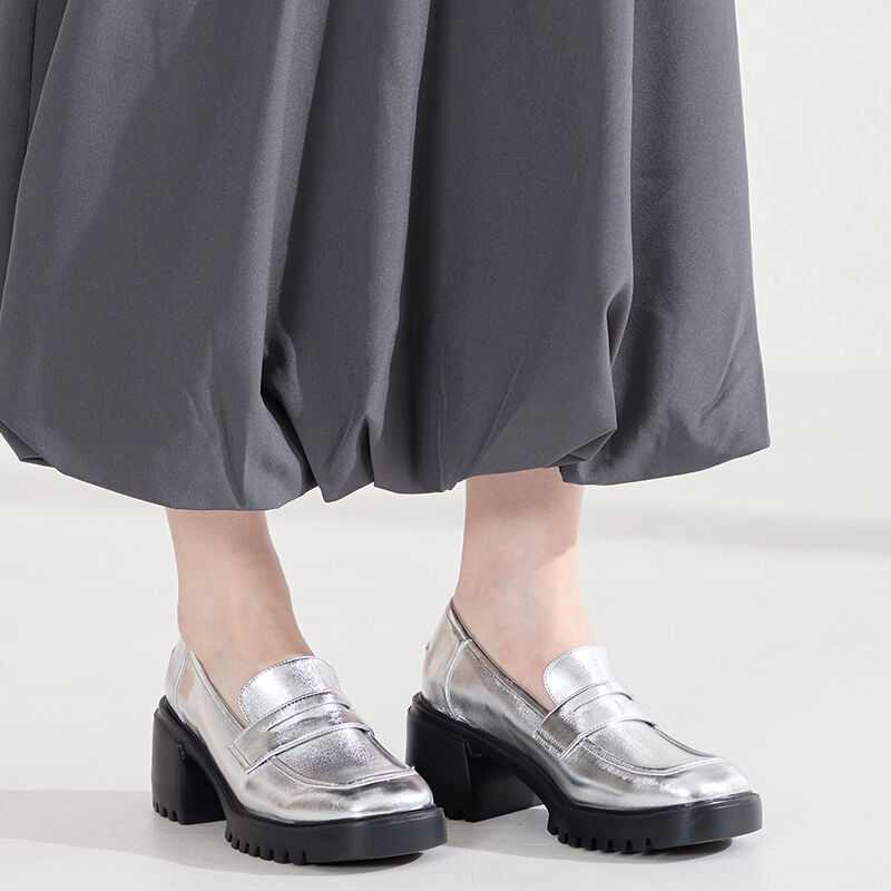 ORiental TRaffic「●2026春夏新作●厚底ヒールローファー/61106」|ローファー|SILVER