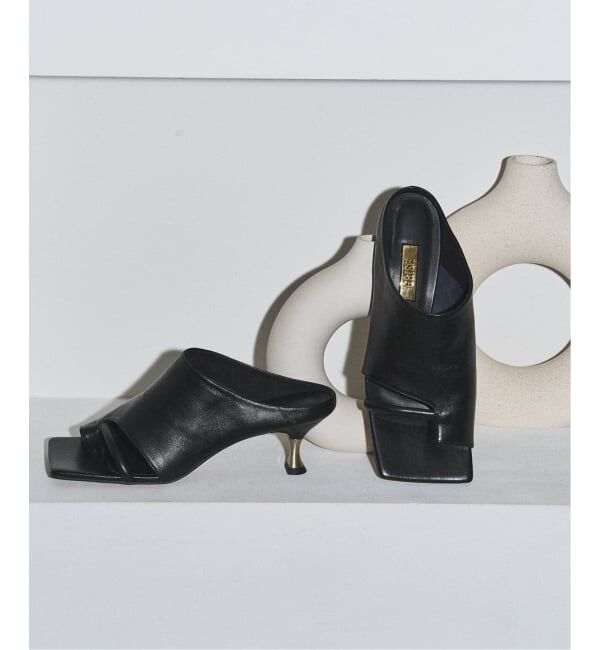 GRISE「《追加予約3》GRISE5cmレザースクエアソフトトング」|サンダル|ブラック