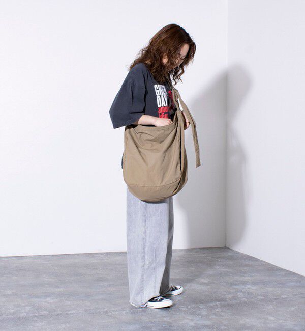 GLOSTER「【UNIVERSAL OVERALL】ウィンクルナイロン ニュースペーパーバッグ ショルダー 30L」|ショルダー・メッセンジャー|