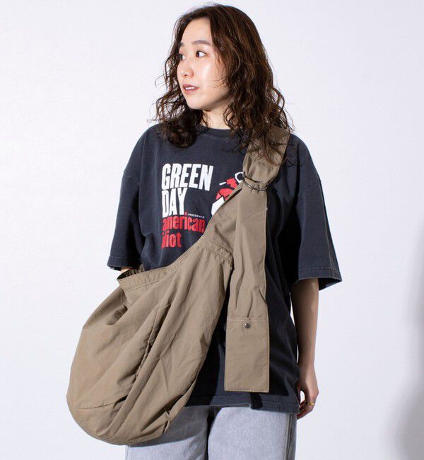 GLOSTER「【UNIVERSAL OVERALL】ウィンクルナイロン ニュースペーパーバッグ ショルダー 30L」|ショルダー・メッセンジャー|