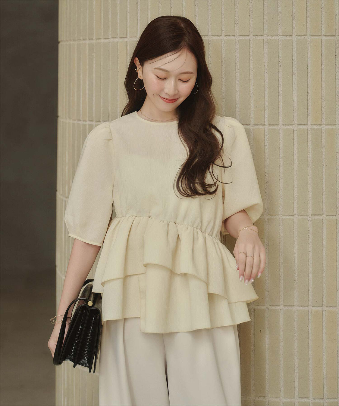 titivate「【ななみさんコラボアイテム】イレギュラーヘムペプラムトップス」|シャツ・ブラウス|ライトイエロー