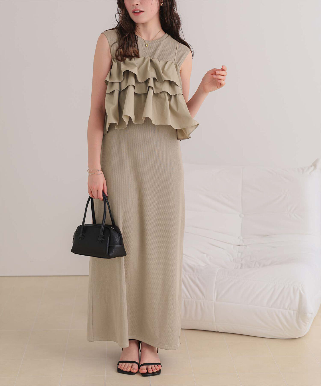 titivate「【ななみさんコラボアイテム】フリルキャミソールトップス/リブカットソーワンピースセット」|ワンピース|グレージュ