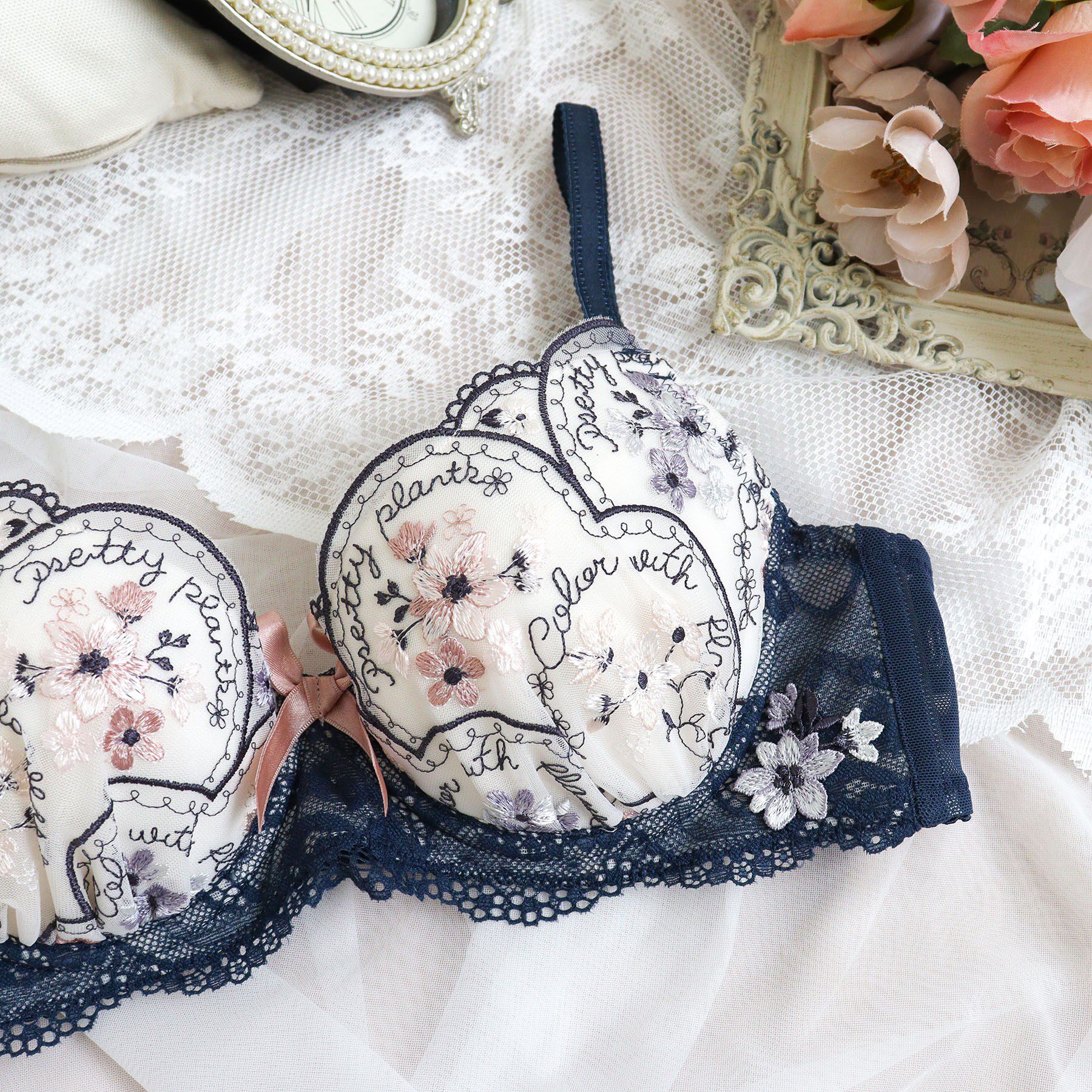 Risa Magli「フェリーチェ ブラジャー （B-C） ＜サイドシェイプ＞」|インナー|