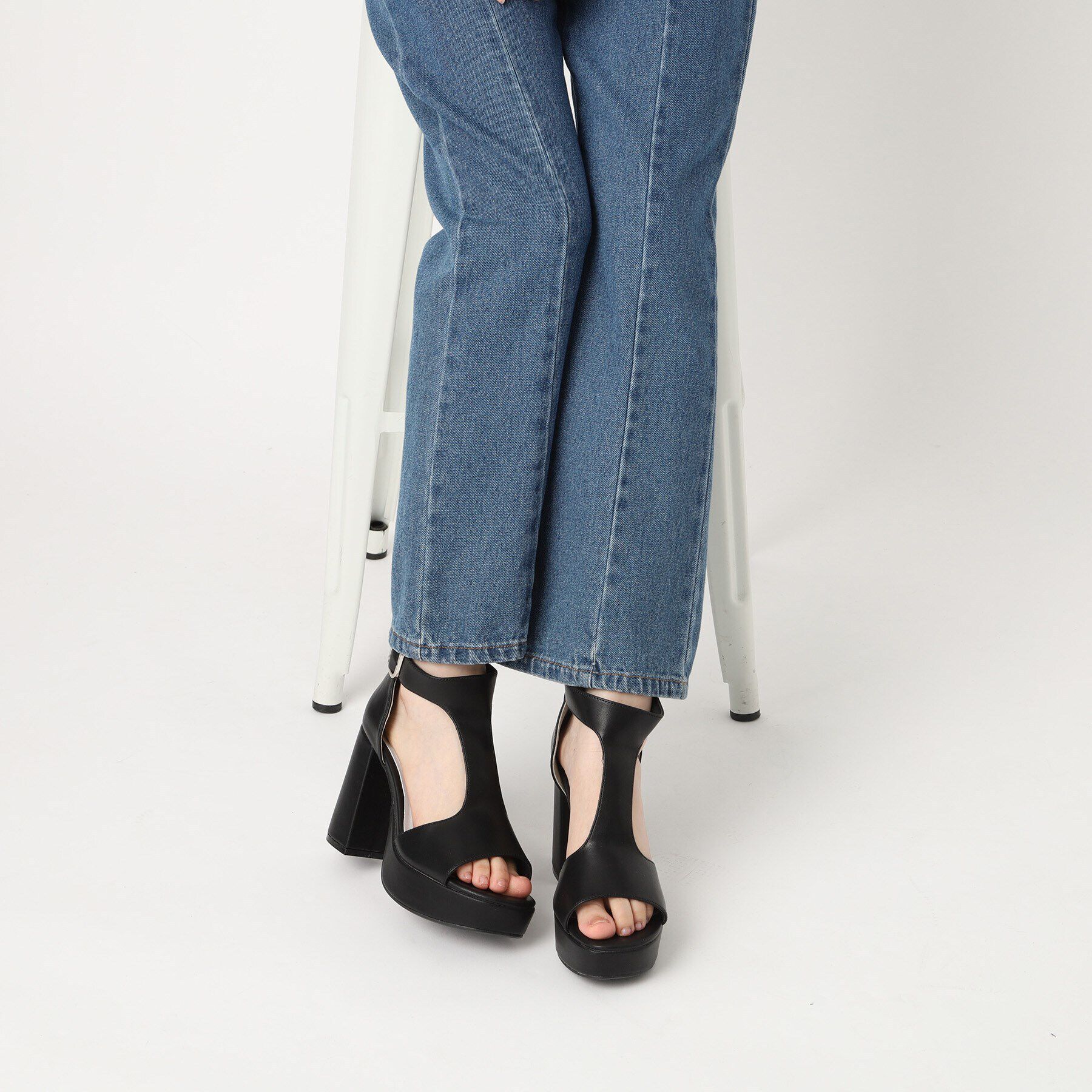 ESPERANZA「Tストラップスクエアサンダル」|サンダル|