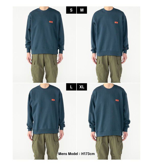 BEAMS「【別注】UNIVERSAL OVERALL / ロゴ クルーネック スウェット」|スウェット・ジャージ|