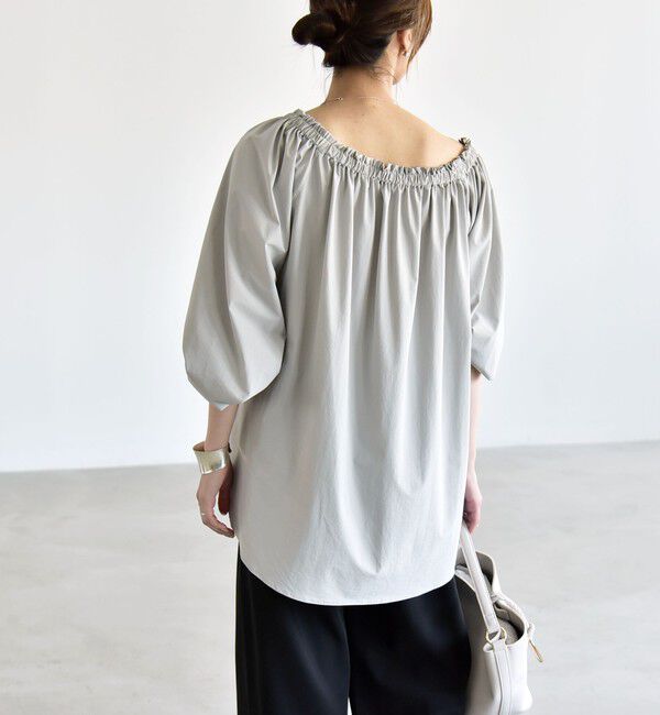 quaranciel「《予約》quaranciel:〈接触冷感/UVカット/撥水加工〉ギャザー オフショル ラッシュガード ブラウス」|シャツ・ブラウス|