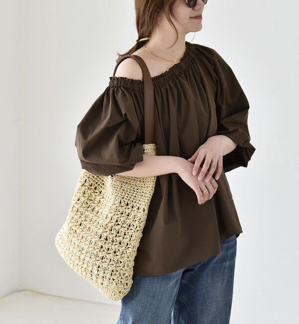 quaranciel「《予約》quaranciel:〈接触冷感/UVカット/撥水加工〉ギャザー オフショル ラッシュガード ブラウス」|シャツ・ブラウス|