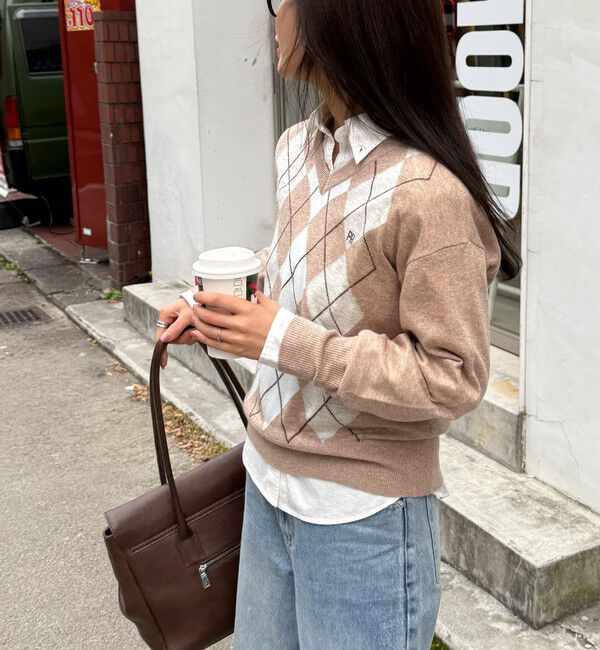 fredy emue「アーガイル柄インターシャVネックニット」|ニット・セーター|