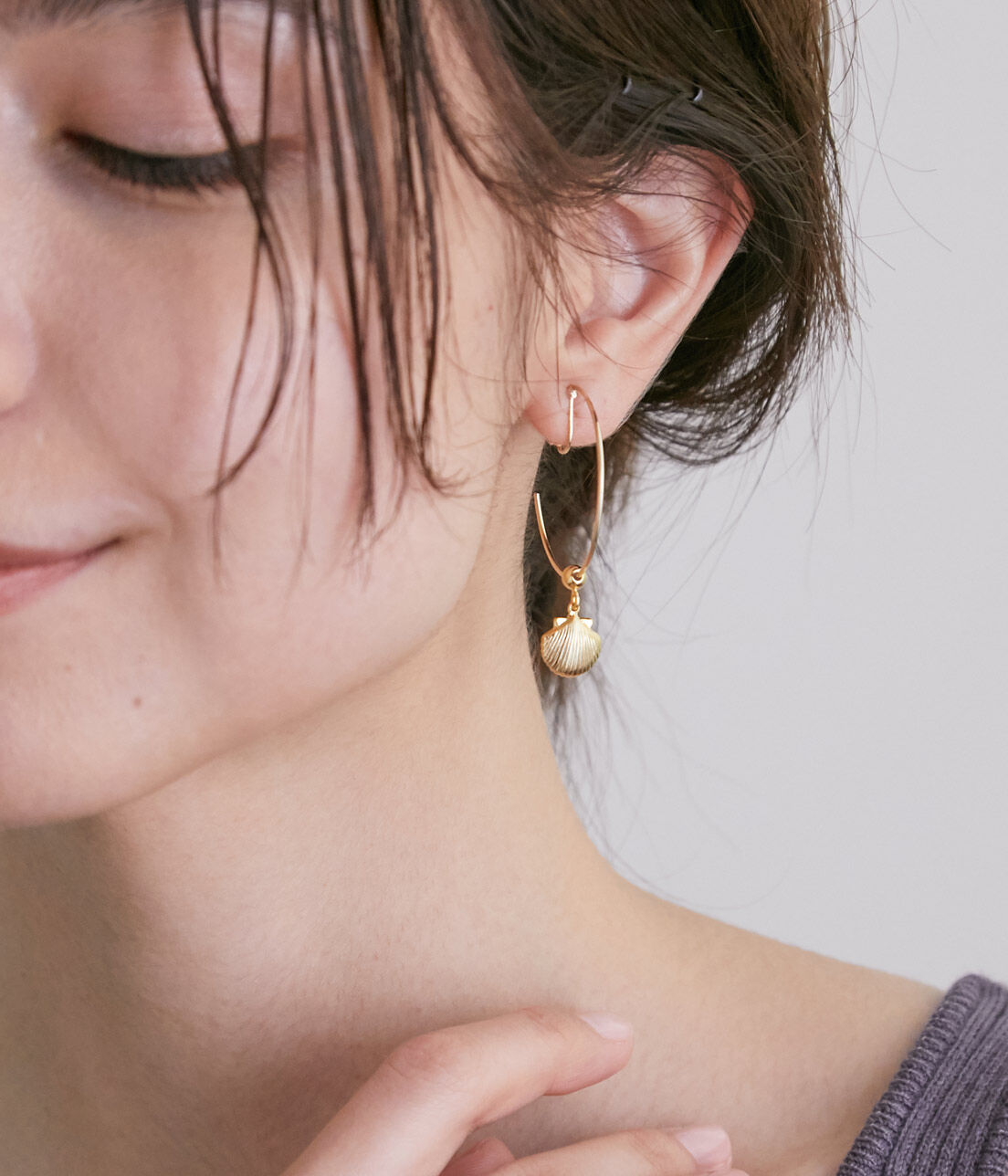 SALON adam et rope'「【SALONオリジナルBOX付き】14KGFフープイヤリング」|イヤリング|ブラック系(04)