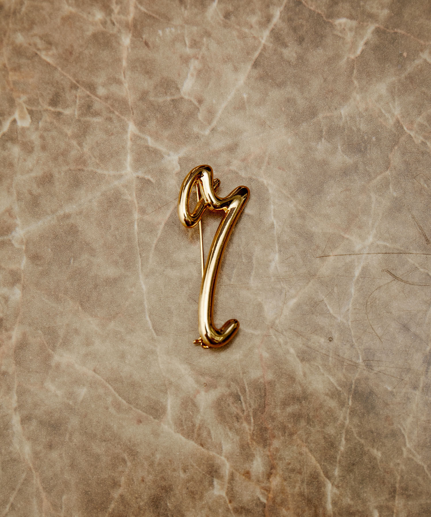 ADAM ET ROPE'「イニシャルブローチ」|ブローチ・コサージュ|キナリ系(18)