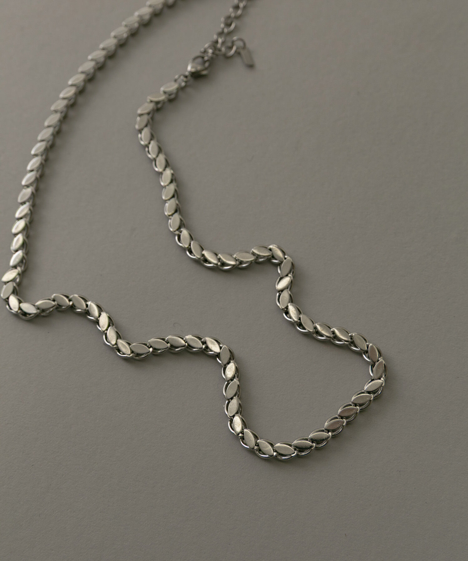 SMELLY「ステンレスリーフモチーフチェーンネックレス」|ネックレス|