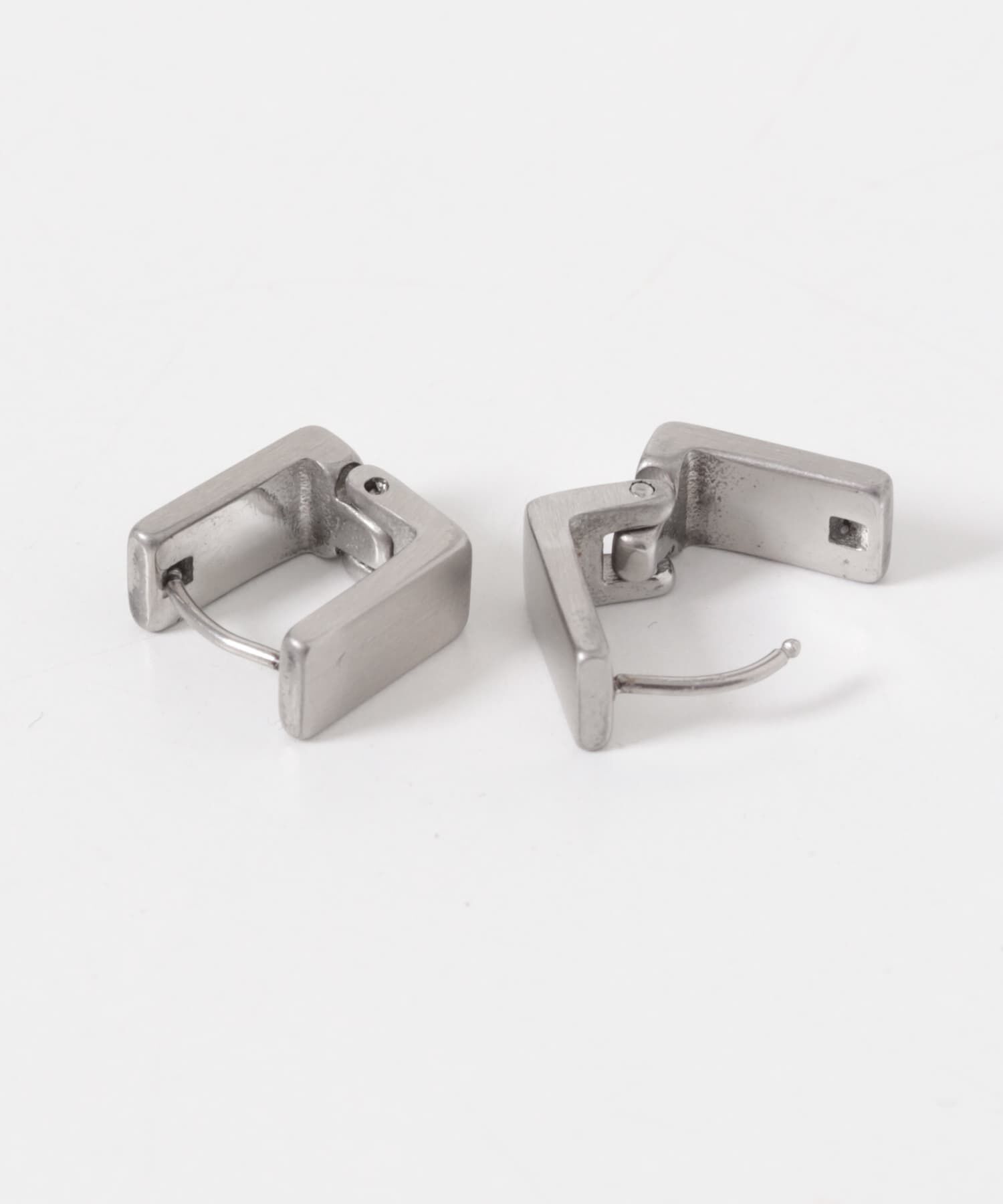 SMELLY「ステンレススクエアピアス」|ピアス|