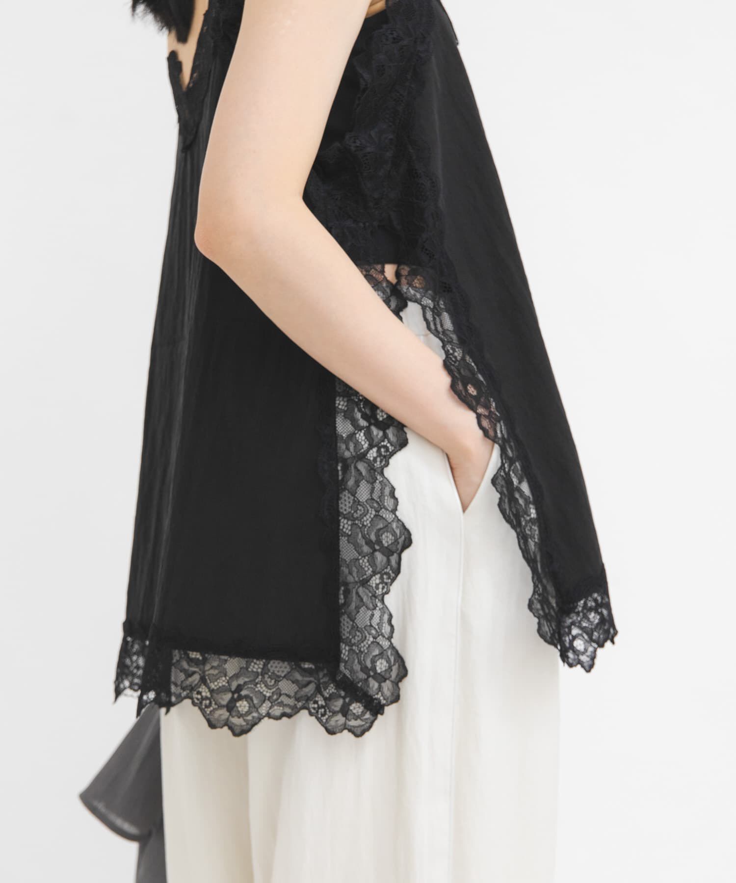  「『一部WEB限定カラー』ヴィンテージライクレースキャミソール」|キャミソール|