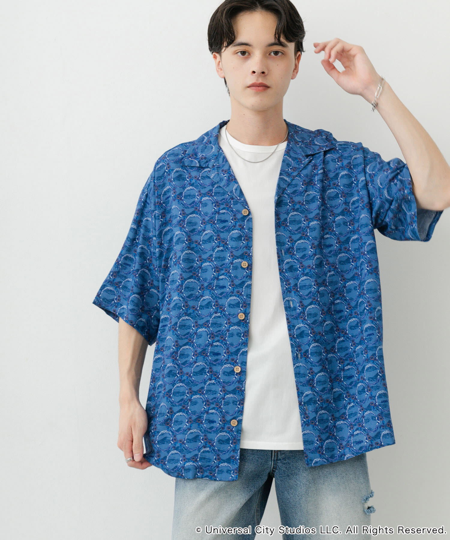 SENSE OF PLACE by URBAN RESEARCH「『別注』JAWS&times;SENSE OF PLACE　総柄オープンカラーシャツ」|シャツ・ブラウス|ブルー