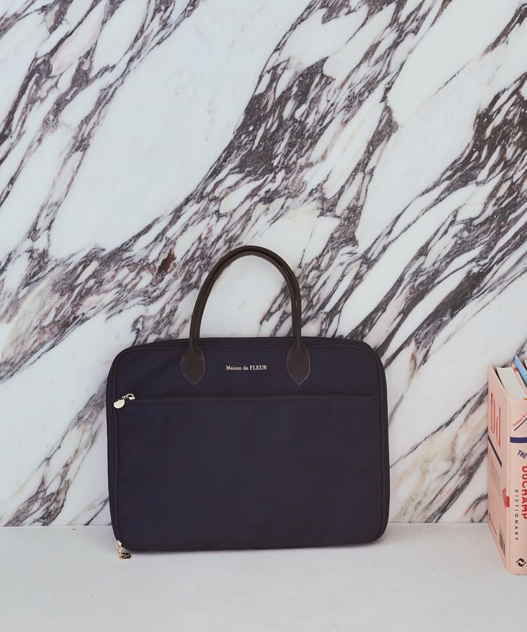 Maison de FLEUR「レザーハンドルPCケース」|その他|ネイビー