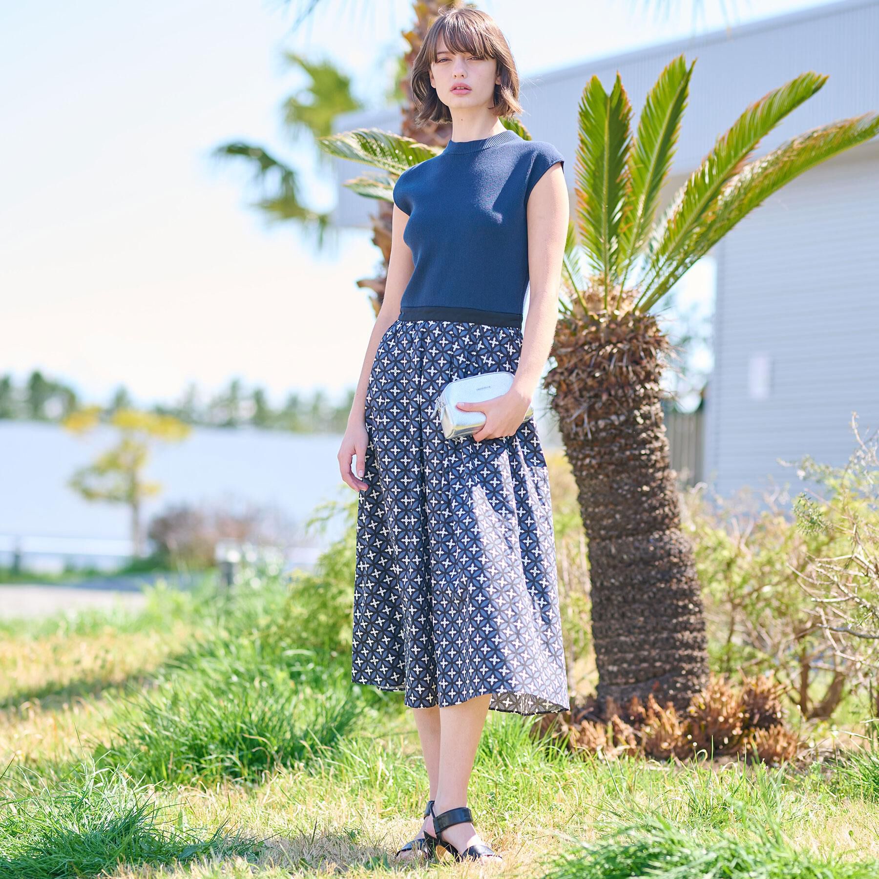 DRESSTERIOR「【洗える】オーバーラップサークルフレンチスリーブワンピ」|ワンピース|