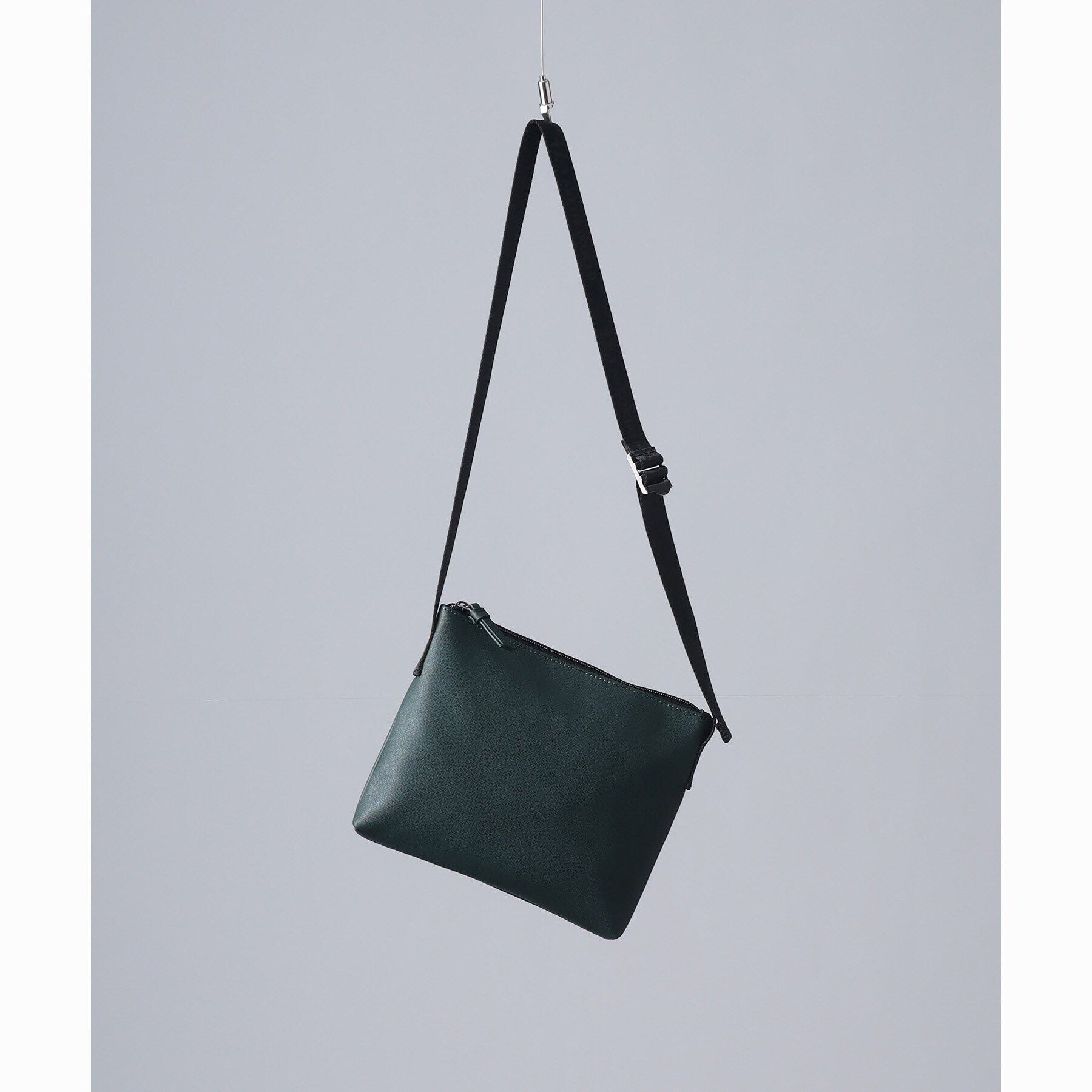 tk.TAKEO KIKUCHI「レザー調サコッシュバッグ」|ショルダー・メッセンジャー|ダークグリーン(12