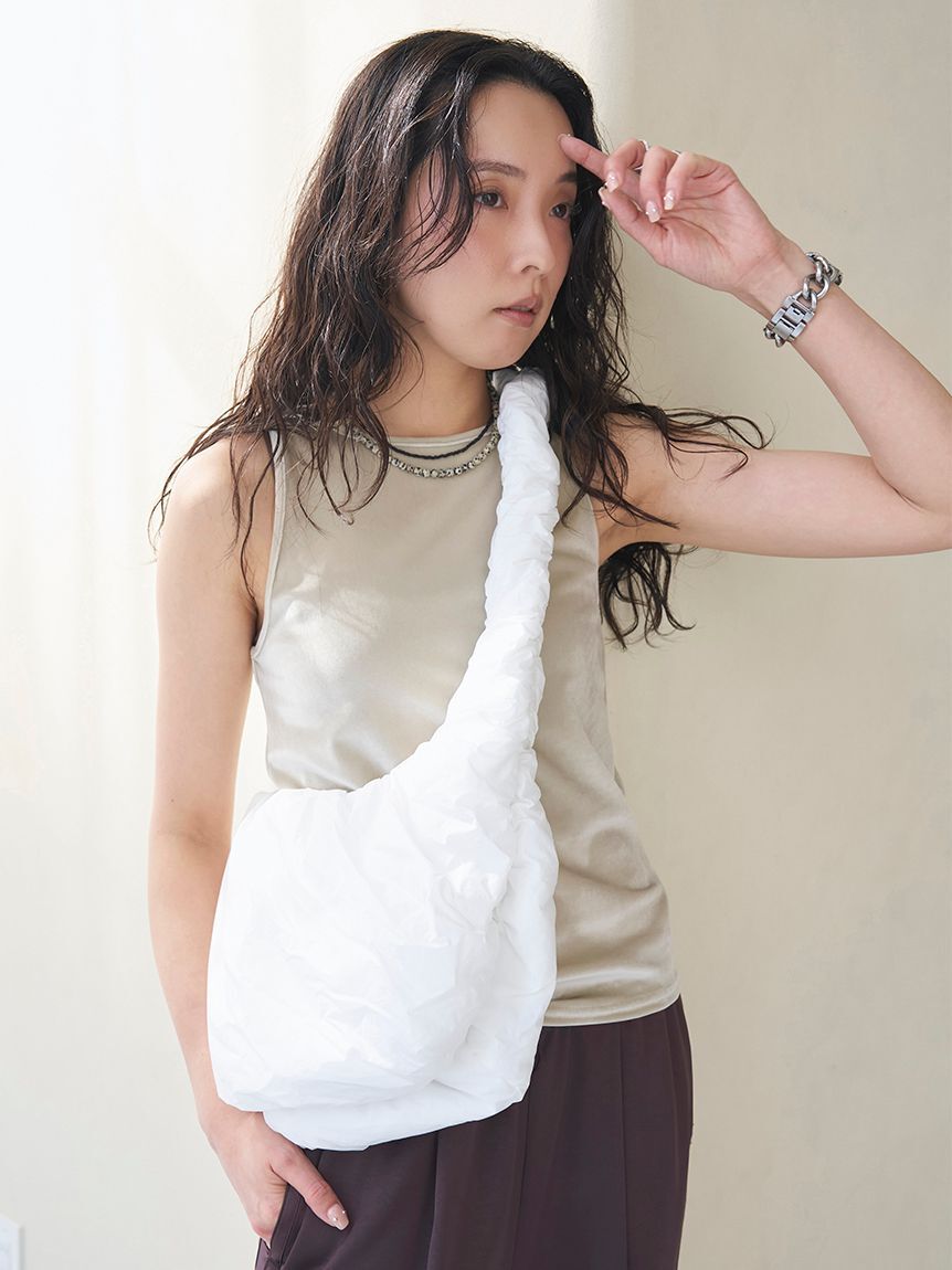 emmi atelier「ギャザーディテールショルダーバッグ/撥水」|ショルダー・メッセンジャー|WHT