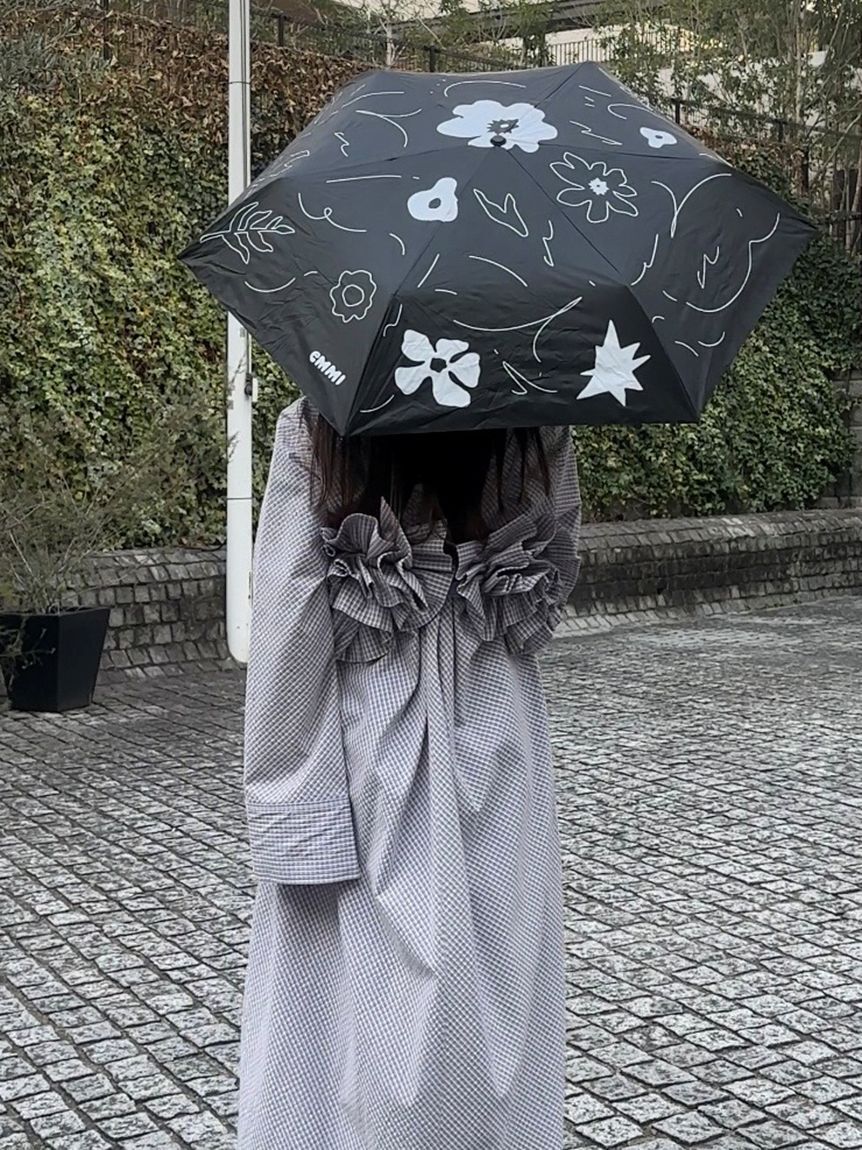 emmi atelier「【emmi&times;PROTECT U】フラワープリントアンブレラ/UVカット」|傘|