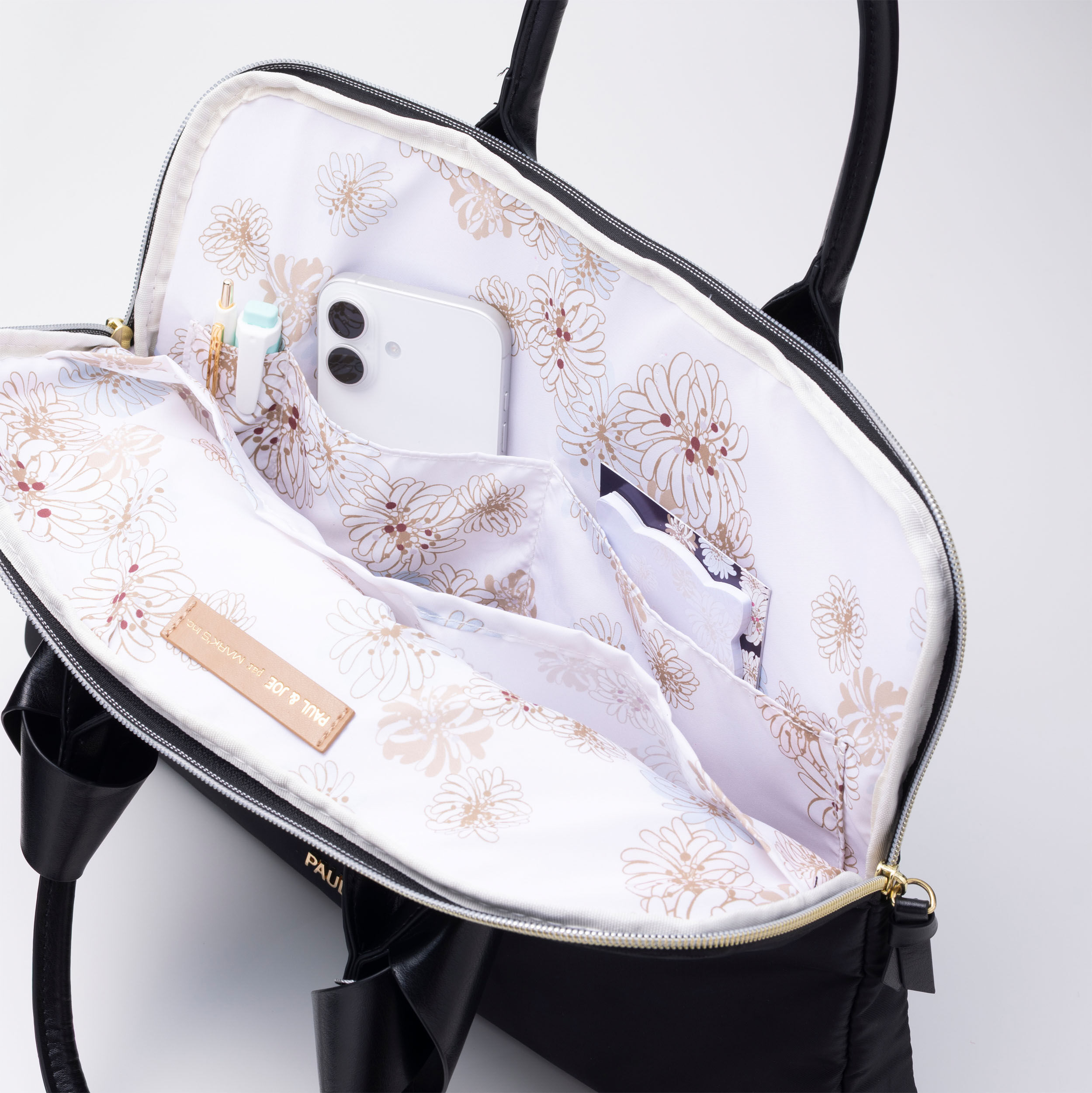 PAUL&JOE「キャリングケース／ポール＆ジョー・デジタルアクセサリー」|モバイルケース|