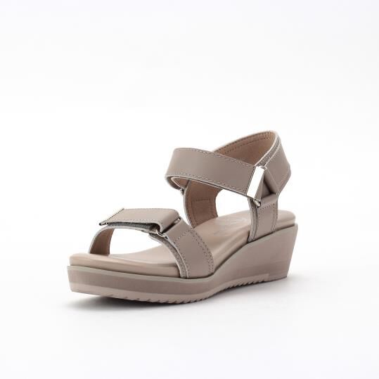 銀座かねまつ「TN240474STEGRE 【本革】【人気】レザースポーツサンダル」|サンダル|グレージュ