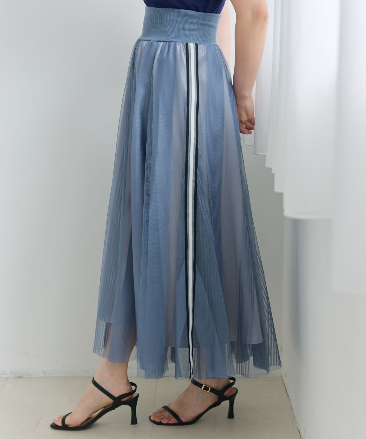 アンドクチュール「ウエストリブサイドラインストライプ&times;チュールロングスカート」|フレア|ライトグレー