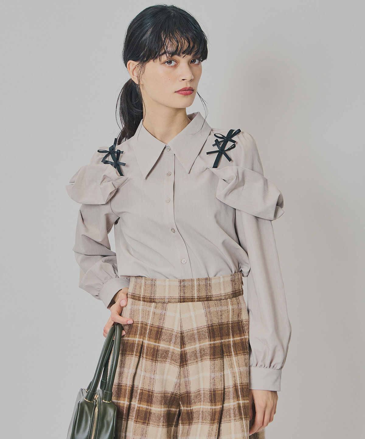 REDYAZEL「リボンフリルショルダーブラウス」|シャツ・ブラウス|ベージュ