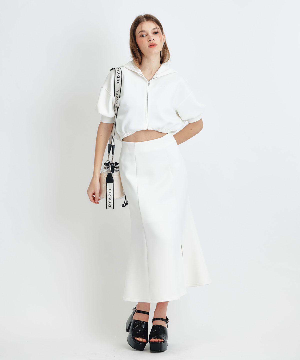 REDYAZEL「ダンボールZIPショートパーカー」|パーカー|